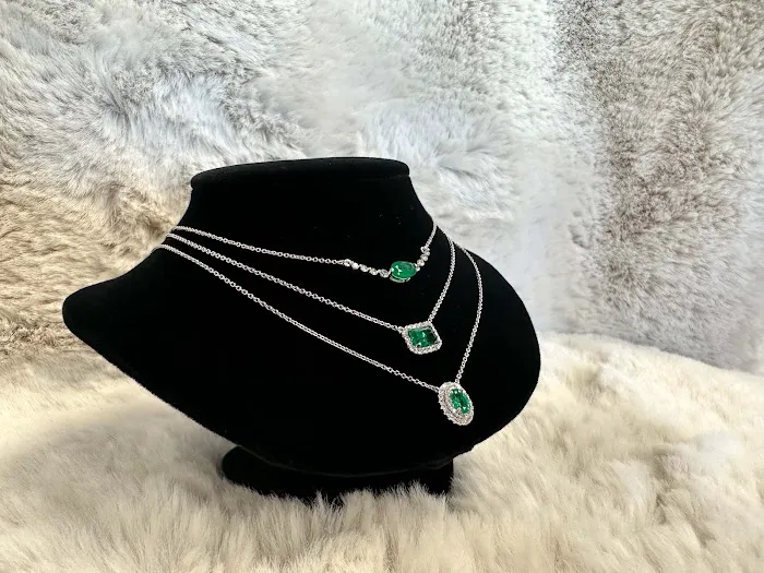 KM Jewelers 4