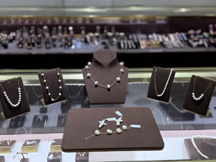 Lincroft Village Jewelers 5