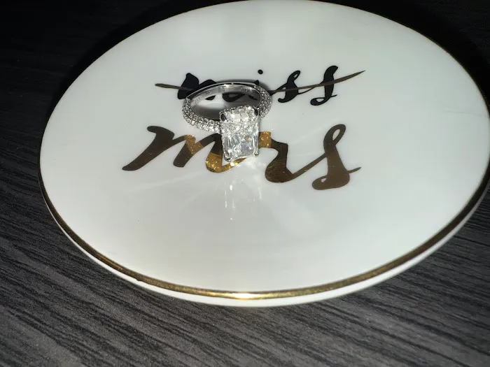 Chawi Jewelers (previously Hannoush Jewelers) 4