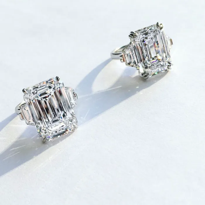 FIVE AND NINE DESIGNS - Fine Jeweler 5
