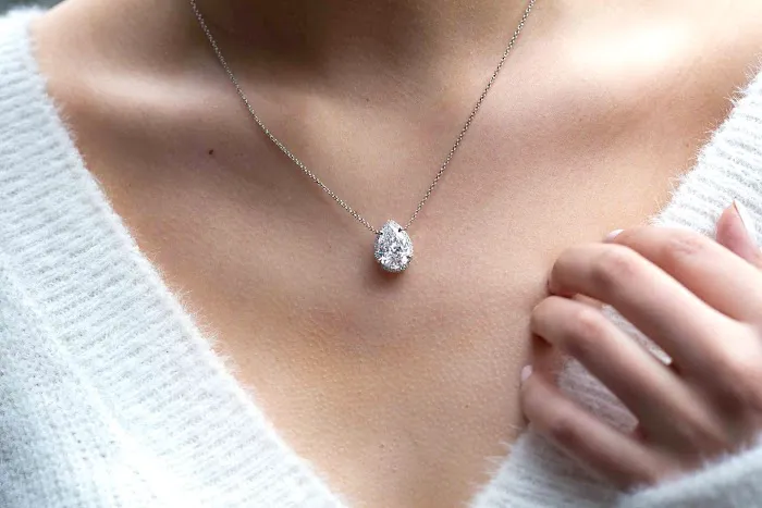 FIVE AND NINE DESIGNS - Fine Jeweler 5