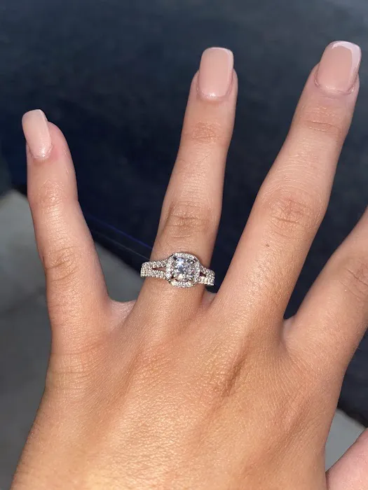 G & M Jewelers 4