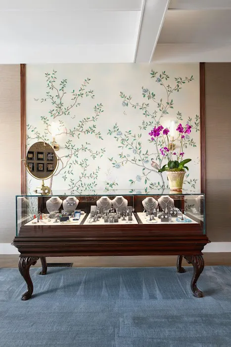 Famille Jewelers 5
