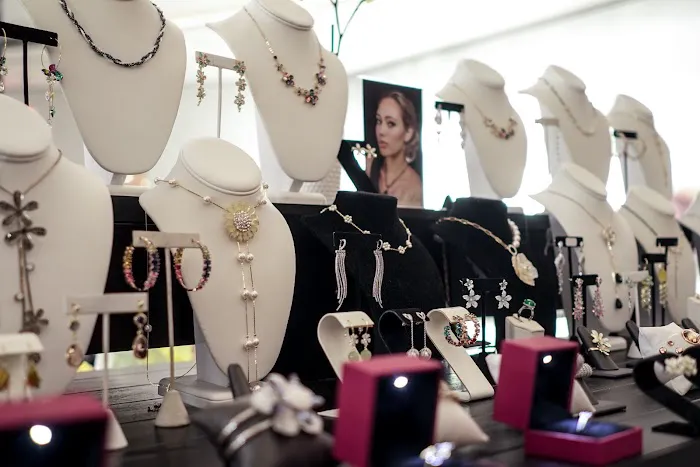 Joli Lily Jewelry 4