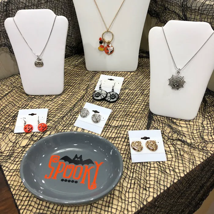 Michelle's Jewelry Studio 4