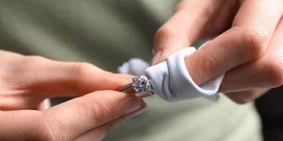 How to Clean Jewelry with Unique Designs: Detailed Tips for Safe and Effective Care