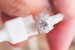 Expert Tips on How to Clean Wedding Bands with Gemstones Safely and Effectively