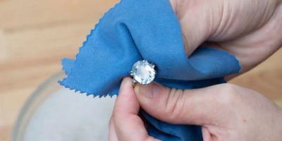 Expert Tips for Cleaning and Restoring Old Rings to Shine Like New