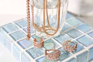 Effective Tips for Cleaning Jewelry with Intricate Settings to Keep Your Pieces Sparkling