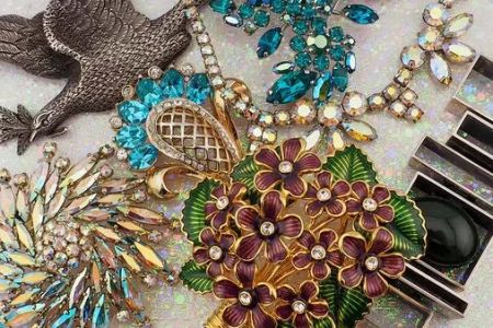 How to Care for Antique Jewelry: Expert Tips for Cleaning and Maintaining Vintage Pieces